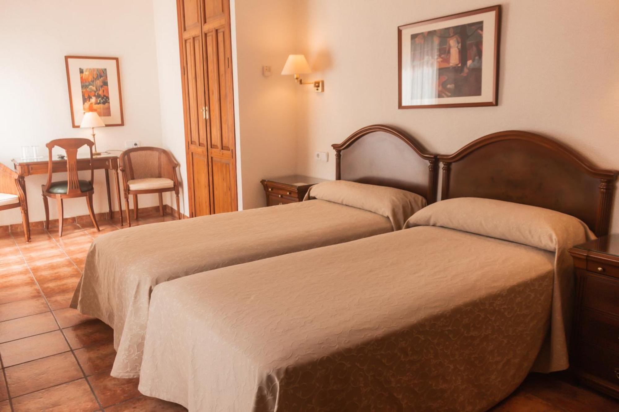 Hotel Tarbena Luaran gambar