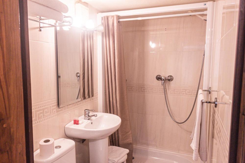 Hotel Tarbena Luaran gambar