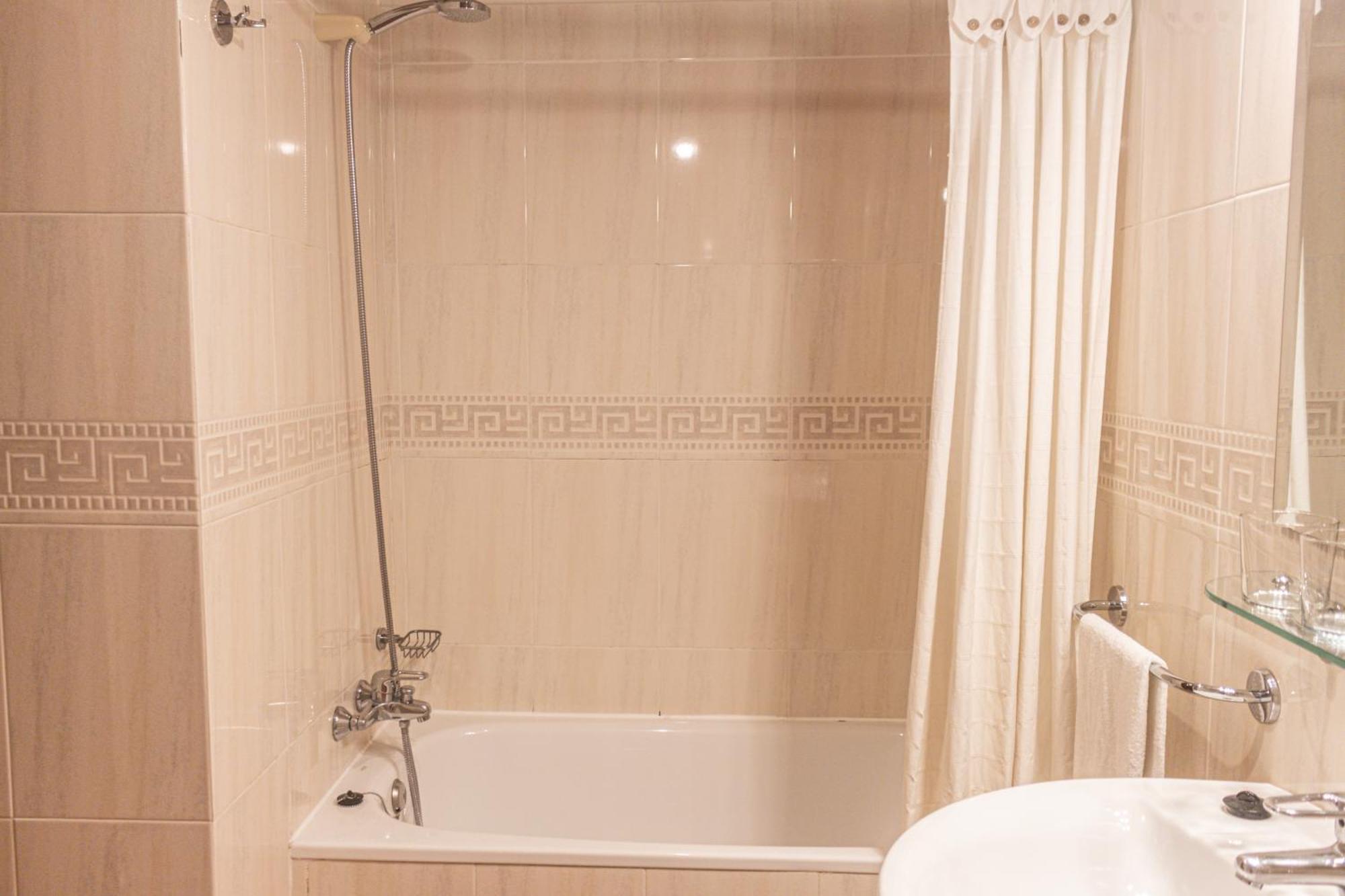 Hotel Tarbena Luaran gambar