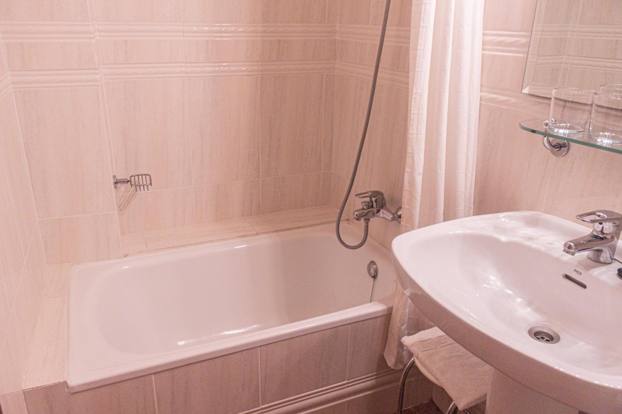 Hotel Tarbena Luaran gambar